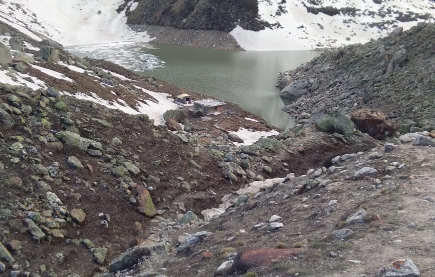 Satopanth Lake Trek